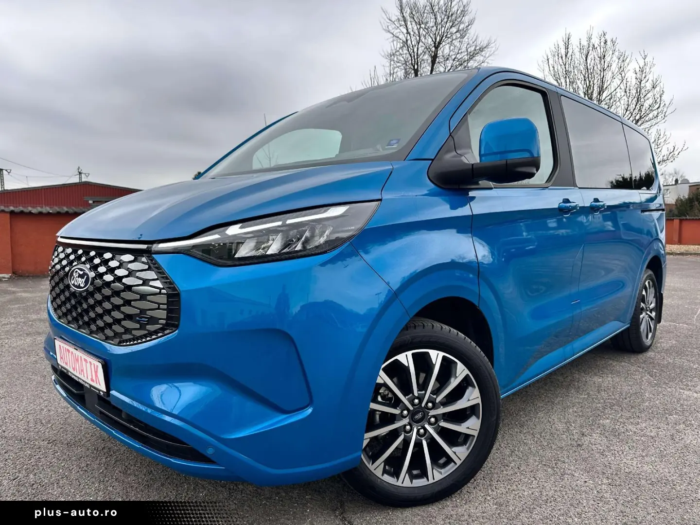 FORD Tourneo Custom L1 Titanium X AHK  el. Türen