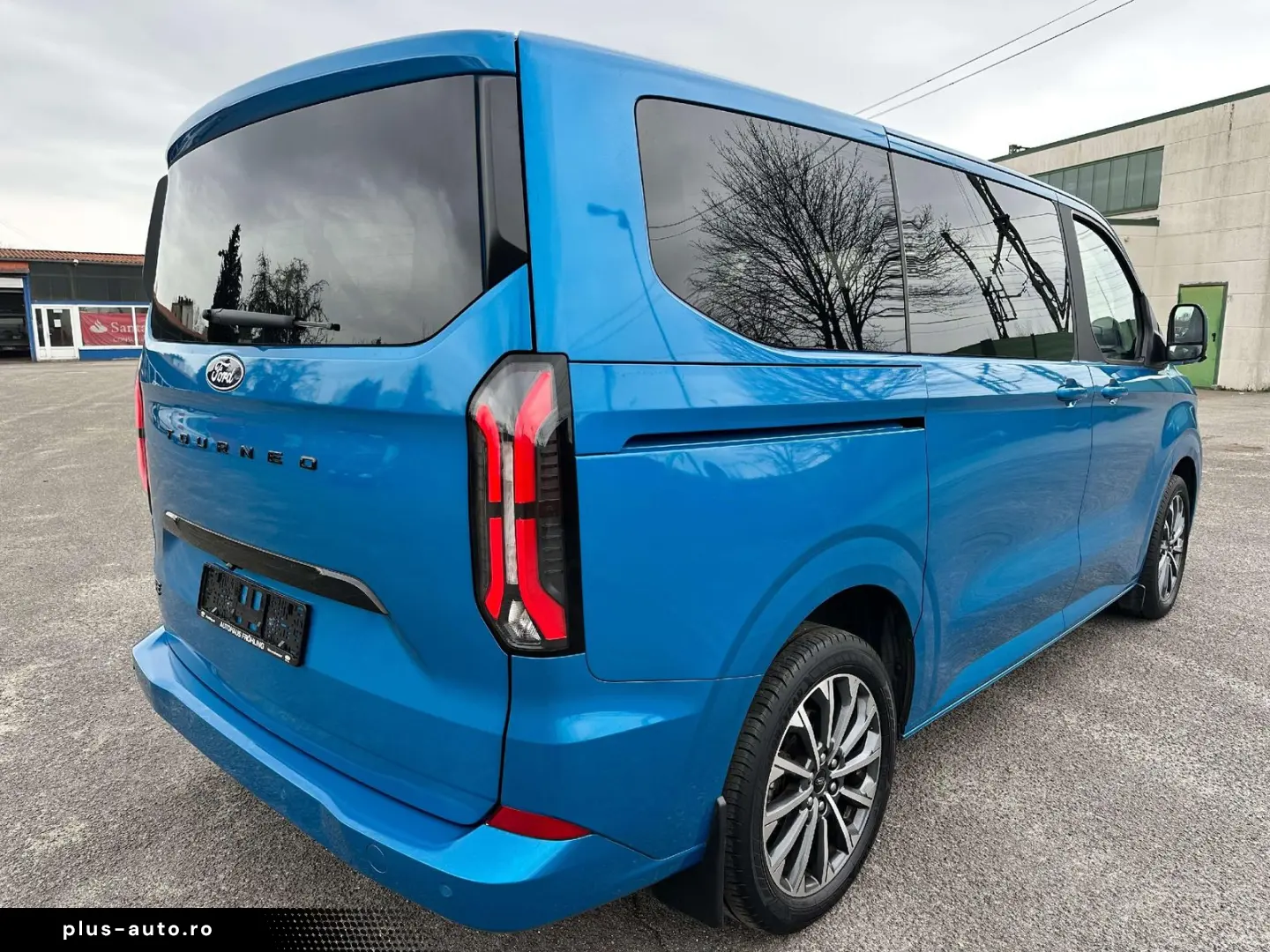 FORD Tourneo Custom L1 Titanium X AHK  el. Türen