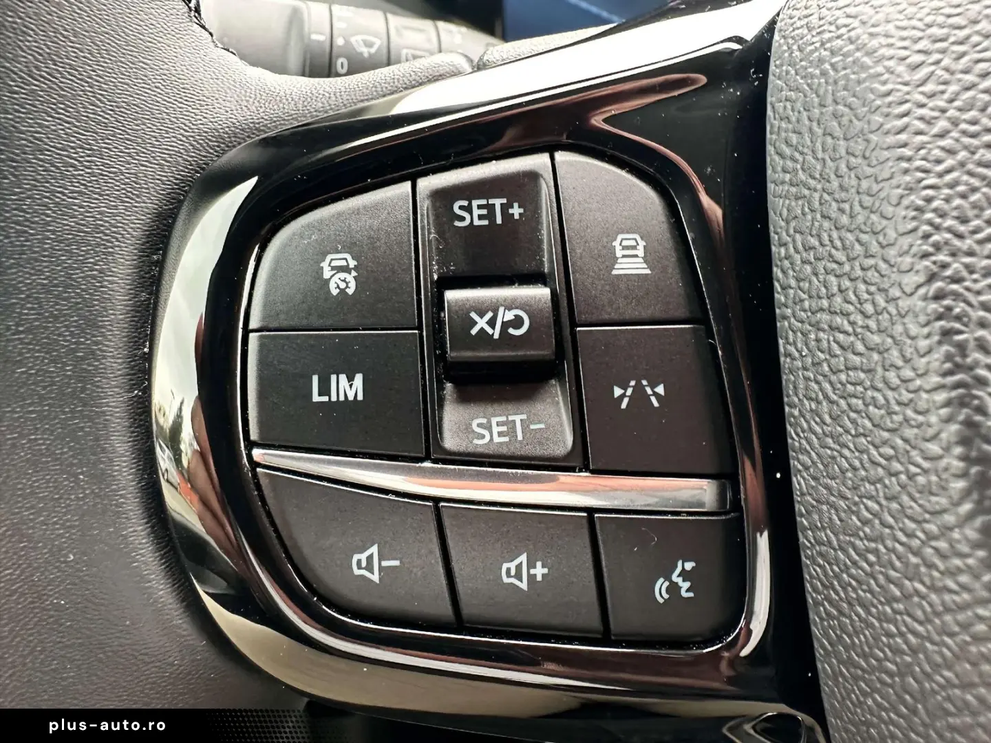 FORD Tourneo Custom L1 Titanium X AHK  el. Türen