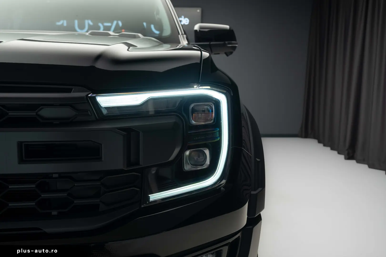 Ford  Ranger  Double Cab Raptor  Motorizare  3.0T 288 CP