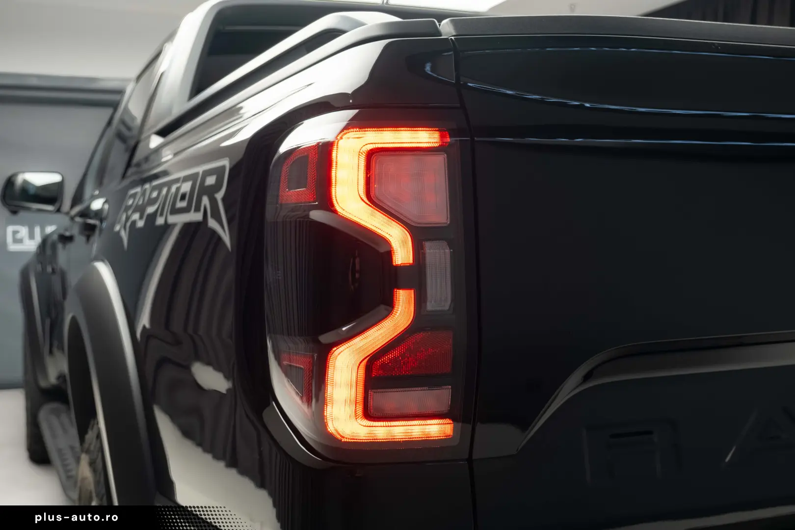 Ford  Ranger  Double Cab Raptor  Motorizare  3.0T 288 CP