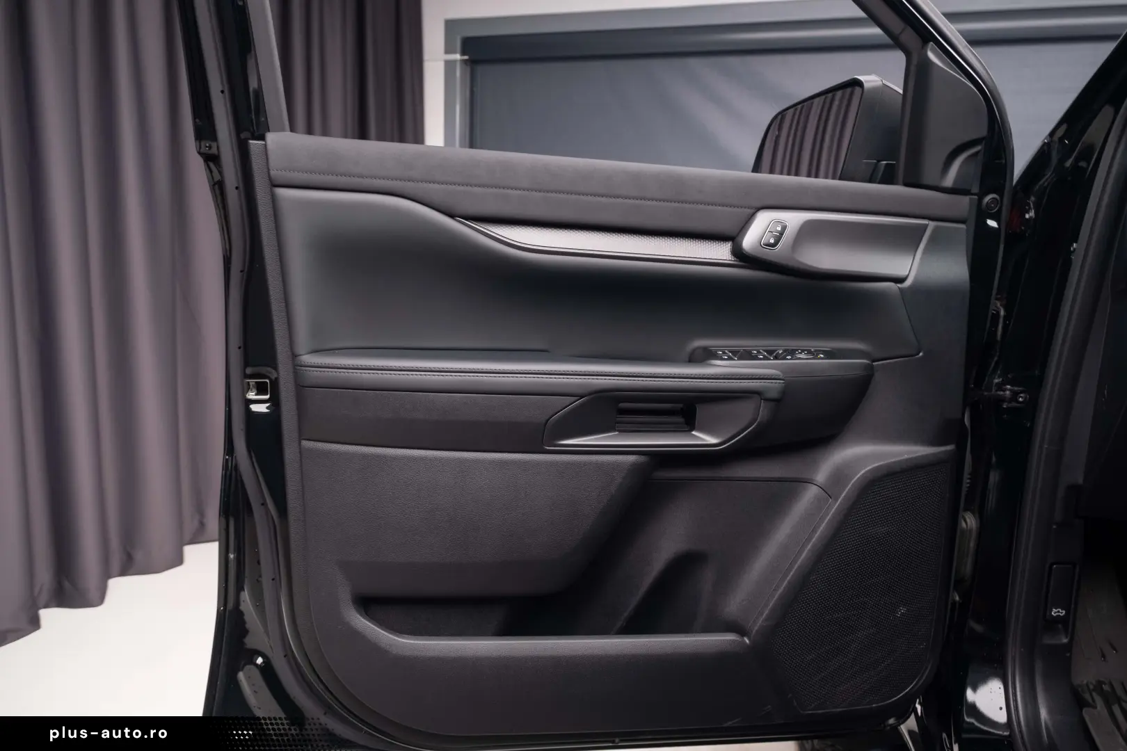 Ford  Ranger  Double Cab Raptor  Motorizare  3.0T 288 CP