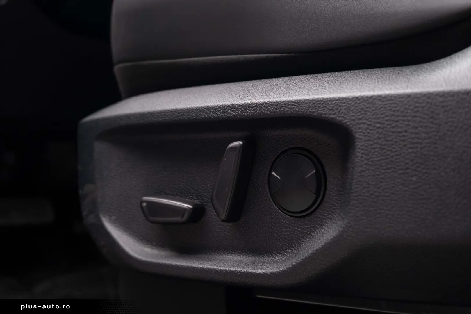 Ford  Ranger  Double Cab Raptor  Motorizare  3.0T 288 CP