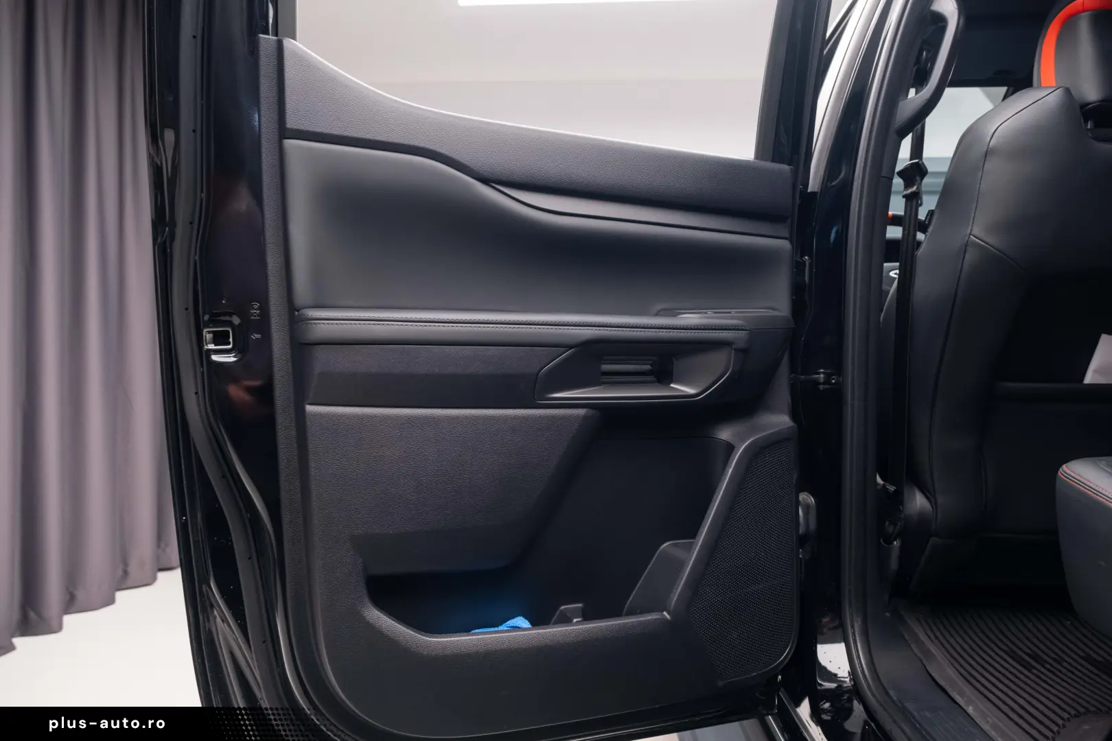 Ford  Ranger  Double Cab Raptor  Motorizare  3.0T 288 CP