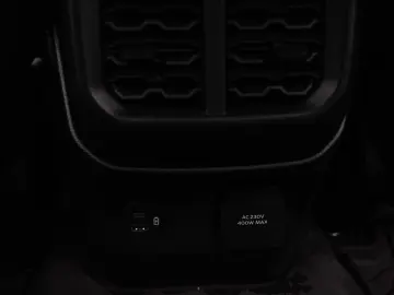 Ford  Ranger  Double Cab Raptor  Motorizare  3.0T 288 CP