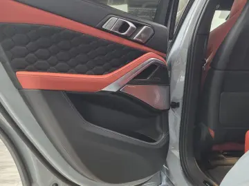 BMW X6 M Competition AHK Sky Sitzlüft B&W ACC UPE196