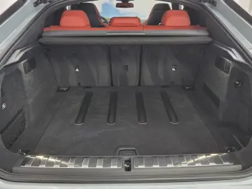 BMW X6 M Competition AHK Sky Sitzlüft B&W ACC UPE196