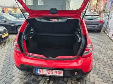 Dacia Sandero 1.2i 2010 (motor simplu fara turbina fiabil)