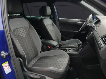 VW Tiguan TDI R-Line DSG 4M Matrix Navi STHZ ACC AH