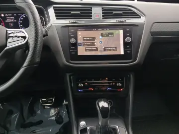 VW Tiguan TDI R-Line DSG 4M Matrix Navi STHZ ACC AH