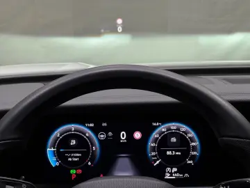 VW Tayron R-Line 2.0 TDI DSG 4M   MATRIX NAVI PANO