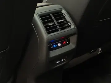 VW Tayron R-Line 2.0 TDI DSG 4M   MATRIX NAVI PANO