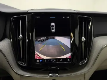 VOLVO XC60 Plus Bright AWD 5J.Garantie R Kamera