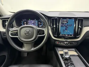 VOLVO XC60 Inscription AWD Pano