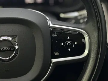 VOLVO XC60 Inscription AWD Pano