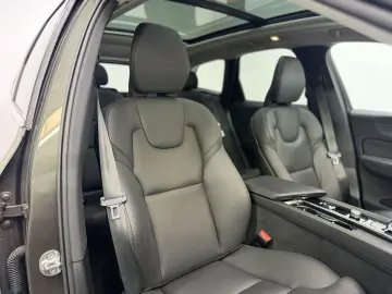 VOLVO XC60 Inscription AWD Pano