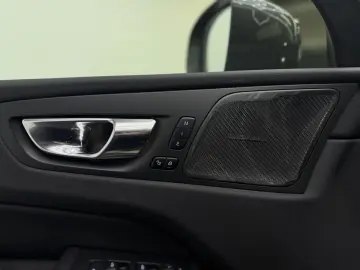 VOLVO XC60 Inscription AWD Pano