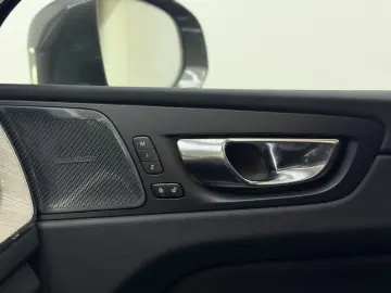 VOLVO XC60 Inscription AWD Pano