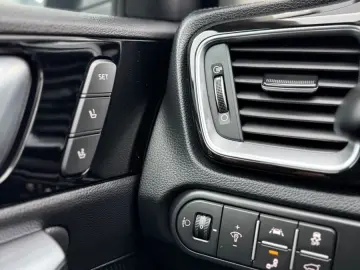 KIA XCeed Platinum Edition LED Dig.Tacho Pano Kamera