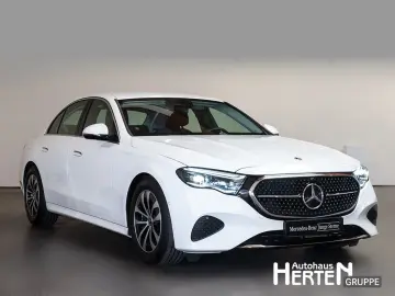 MERCEDES-BENZ E 220 d AVANDGARDE AHK 17  360  MEMORY-P. AMBI
