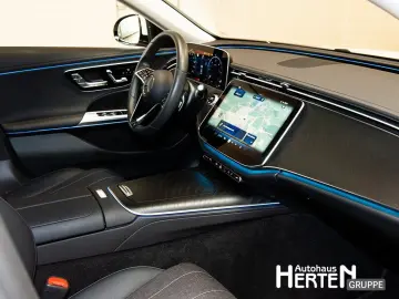 MERCEDES-BENZ E 220 d AVANDGARDE AHK 17  360  MEMORY-P. AMBI