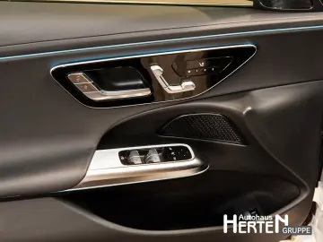 MERCEDES-BENZ E 220 d AVANDGARDE AHK 17  360  MEMORY-P. AMBI