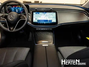 MERCEDES-BENZ E 220 d AVANDGARDE AHK 17  360  MEMORY-P. AMBI