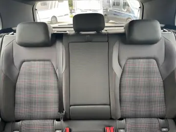 VW Golf VIII 2.0 TSI DSG GTI LED-PLUS CAM SHZ PDC