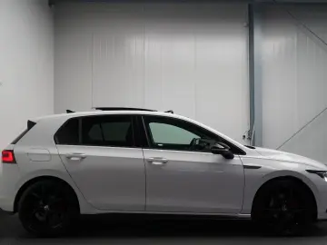 VW Golf VIII GTD PANO H&K LEDER MEMO KEY MATRIX HUD