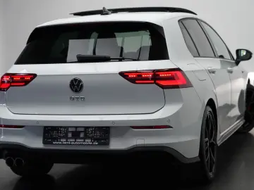 VW Golf VIII GTD PANO H&K LEDER MEMO KEY MATRIX HUD