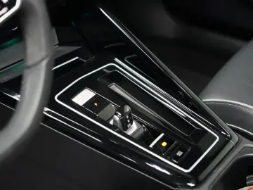 VW Golf VIII GTD PANO H&K LEDER MEMO KEY MATRIX HUD