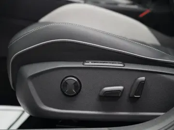 VW Golf VIII GTD PANO H&K LEDER MEMO KEY MATRIX HUD