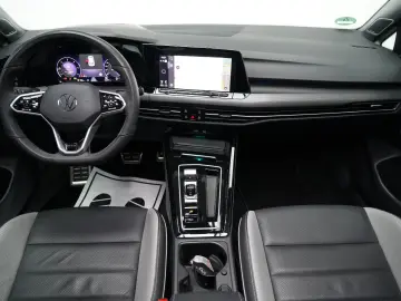 VW Golf VIII GTD PANO H&K LEDER MEMO KEY MATRIX HUD