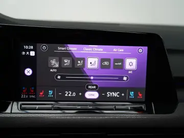 VW Golf VIII GTD PANO H&K LEDER MEMO KEY MATRIX HUD