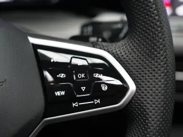 VW Golf VIII GTD PANO H&K LEDER MEMO KEY MATRIX HUD