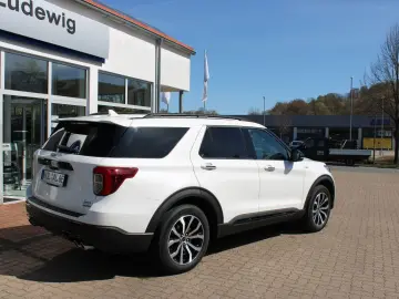 FORD Explorer ST-Line Plug-in-Hybrid 4x4 AHK
