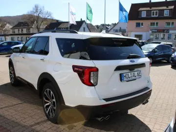 FORD Explorer ST-Line Plug-in-Hybrid 4x4 AHK