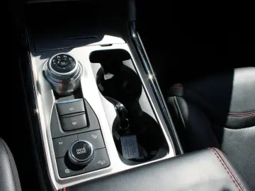 FORD Explorer ST-Line Plug-in-Hybrid 4x4 AHK