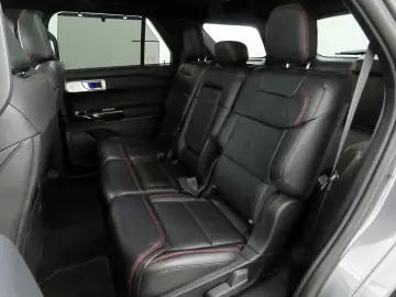 FORD Explorer 3.0 Plug-in Hybrid 4x4 ST-Line iACC AHK