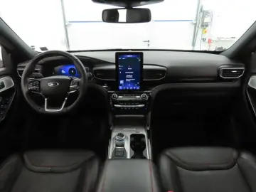 FORD Explorer 3.0 Plug-in Hybrid 4x4 ST-Line iACC AHK