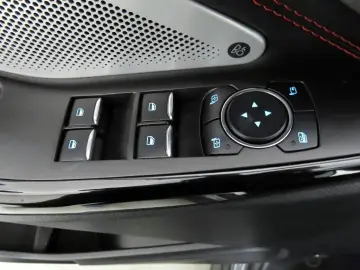 FORD Explorer 3.0 Plug-in Hybrid 4x4 ST-Line iACC AHK