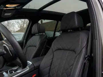 BMW X5 40d M SPORT.LUFTF.SOFTC.PANO.4ZONE.AHK.2STÜCK