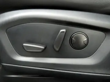 FORD Explorer 3.0 Plug-in Hybrid 4x4 ST-Line iACC AHK