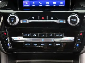 FORD Explorer 3.0 Plug-in Hybrid 4x4 ST-Line iACC AHK