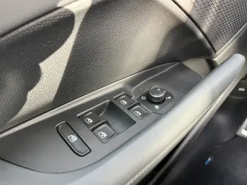 CUPRA Terramar 2.0 TSI DSG 4D VZ NAV HUD PANO 5J GAR