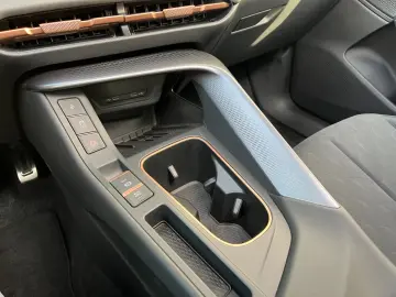 CUPRA Terramar 2.0 TSI DSG 4D VZ NAV HUD PANO 5J GAR