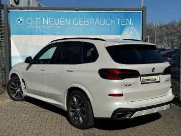 BMW X5 xDrive40d M Sport 2-Achs-Luft AHK PANO h&k