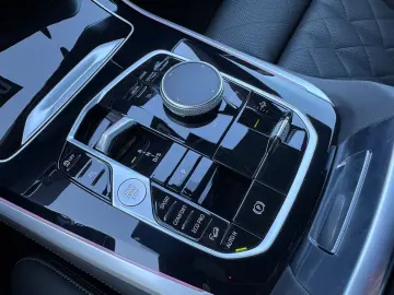 BMW X5 xDrive40d M Sport 2-Achs-Luft AHK PANO h&k