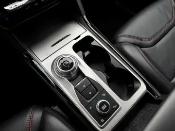 FORD Explorer ST-Line PHEV 4x4 PANO AHK SHZ ACC APP