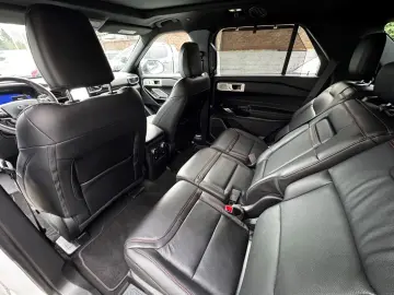 FORD Explorer ST-Line PHEV 4x4 PANO AHK SHZ ACC APP